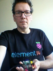 T-Shirt inklusive, der Raspberry Pi
